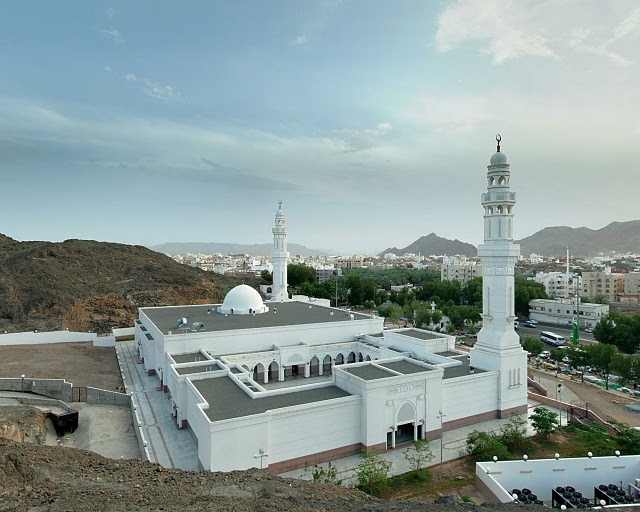 Sab'ah Khandak Mosque